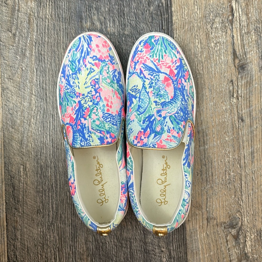 Lilly Pulitzer Julie sneaker HTF Mermaid Cove